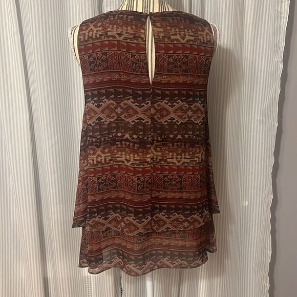 Bcbg Generation. Large. Tank style shirt - Picture 2 of 6